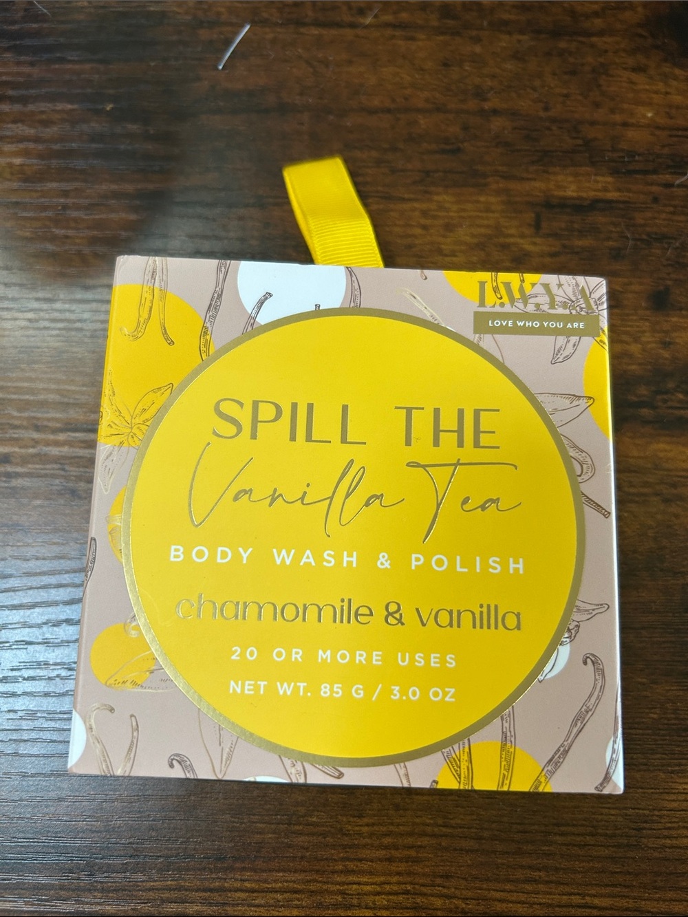 Spongellé SPILL THE Vanilla Tea Chamomile & Vanilla Body Wash & Polish - Yellow